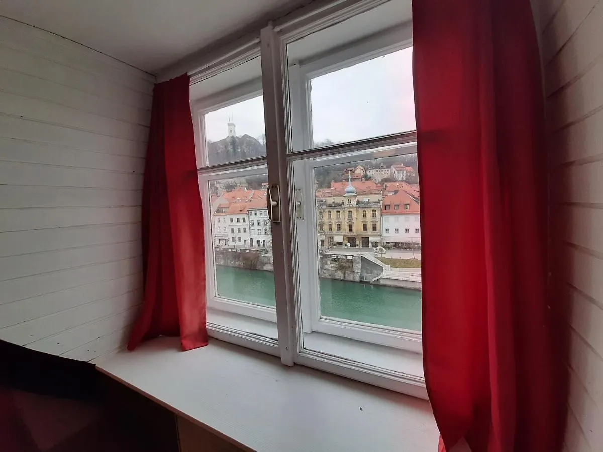 Viksi Hostel Ljubljana Slovenia